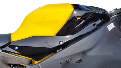 Lacomoto Yamaha R1 fibreglass tank airbox cover Mk2